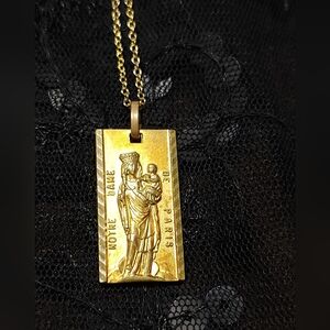 Gold Plated Pendant NOTRE DAME de Paris - Beautiful 1950s. Preloved.